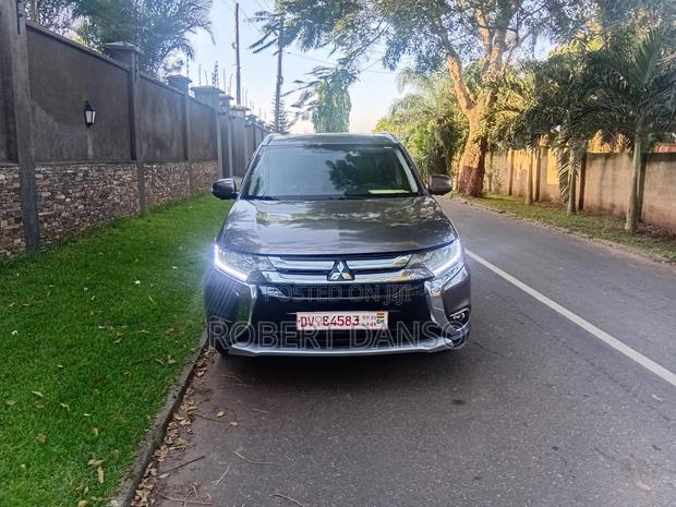 Mitsubishi Outlander SEL AWC 2018 Gray