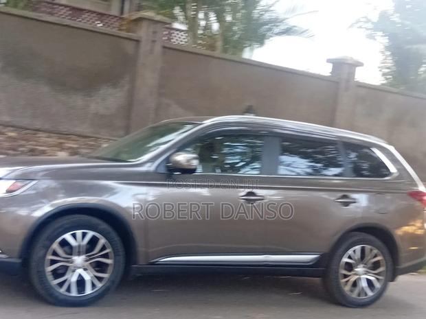 Mitsubishi Outlander SEL AWC 2018 Gray
