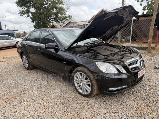 Mercedes-Benz E300 2012 Black