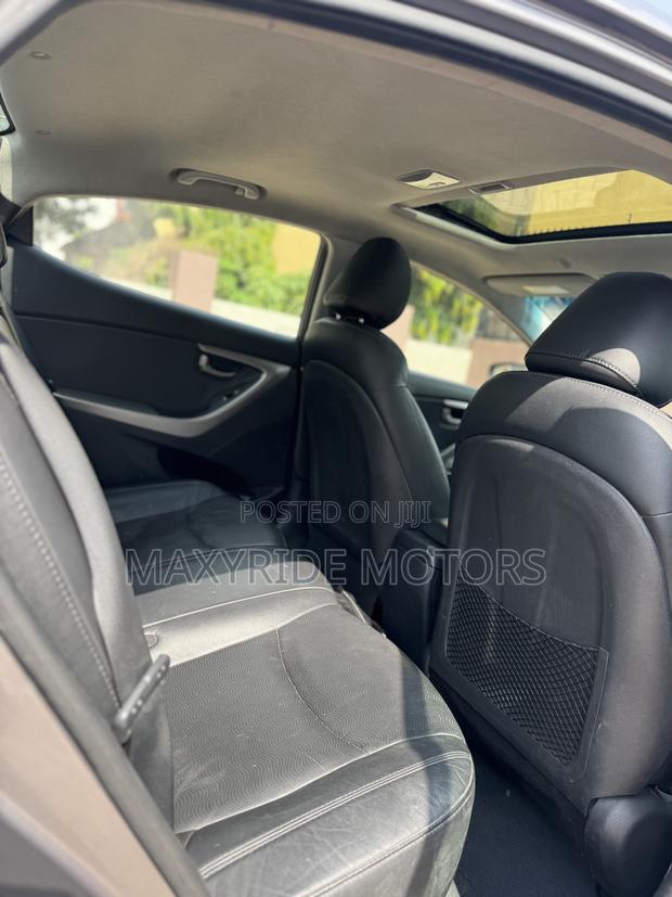 Hyundai Elantra 2012 Gray