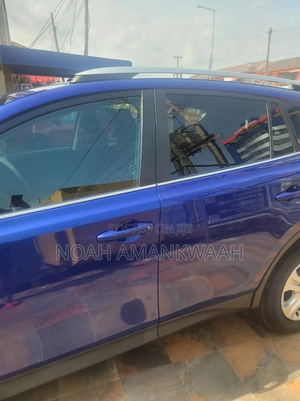 Toyota RAV4 LE 4dr SUV AWD (2.5L 4cyl 6A) 2015 Blue
