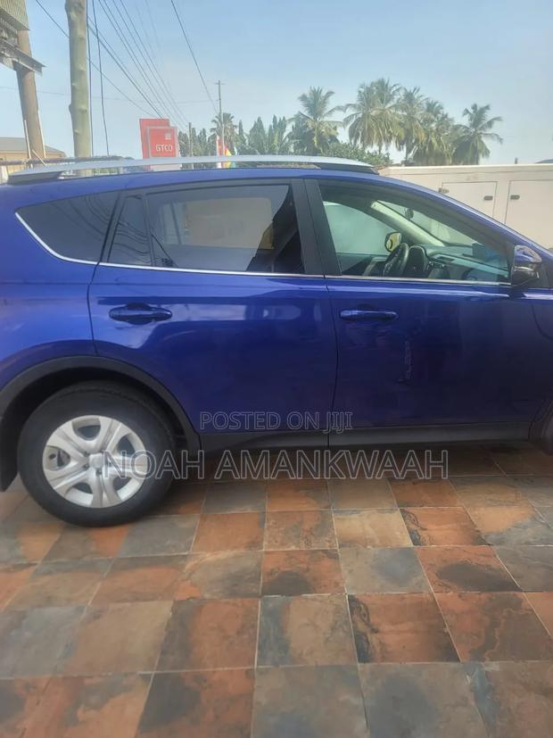 Toyota RAV4 LE 4dr SUV AWD (2.5L 4cyl 6A) 2015 Blue