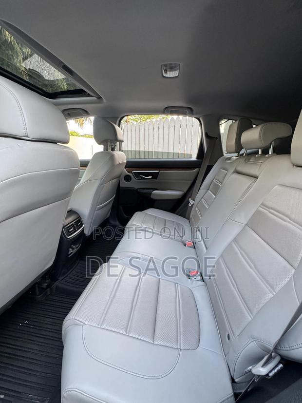 Honda CR-V Touring 4dr SUV AWD (1.5L 4cyl CVT) 2017 Gray