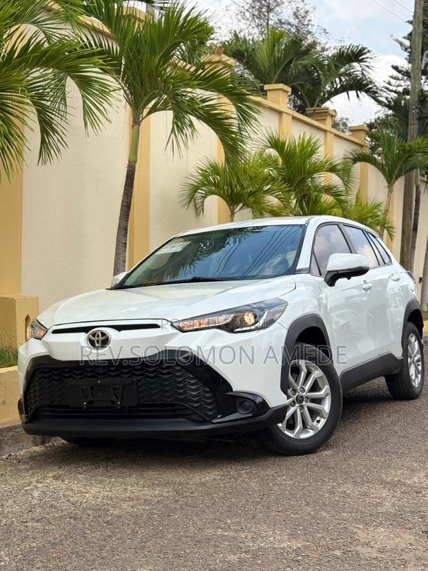 Toyota Frontlander 2.0 Petrol FWD 2025 White