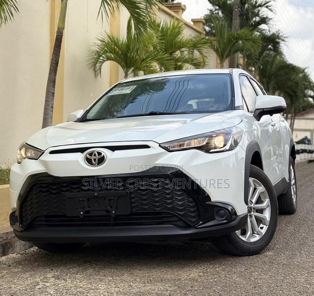 Toyota Frontlander 2.0 Petrol FWD 2025 White