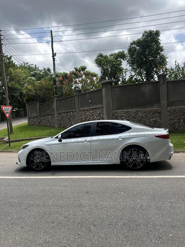 Toyota Camry XSE 2025 White