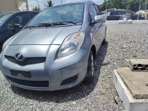Toyota Vitz 2010 Gray