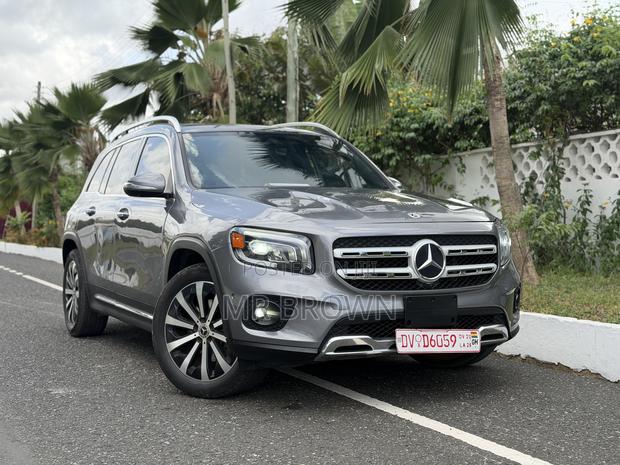 Mercedes-Benz GLB-Class GLB 250 4MATIC 2023 Gray