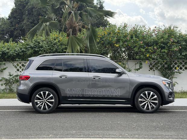 Mercedes-Benz GLB-Class GLB 250 4MATIC 2023 Gray
