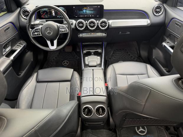 Mercedes-Benz GLB-Class GLB 250 4MATIC 2023 Gray