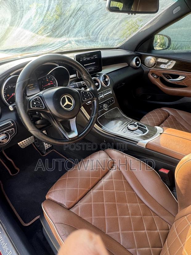 Mercedes-Benz C300 Luxury 4matic Sedan AWD (2.0L 4cyl 7A) 2017 Red