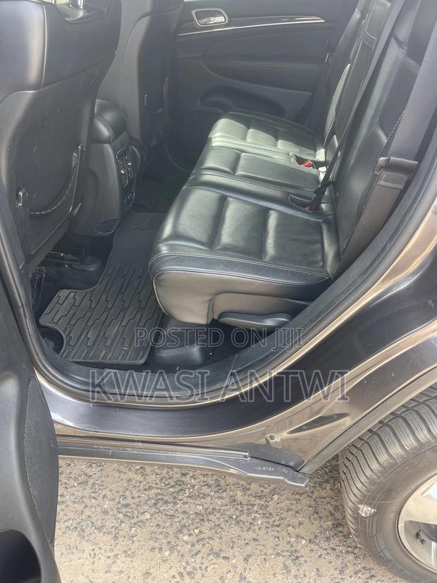 Jeep Grand Cherokee Altitude 4dr SUV (3.6L 6cyl 8A) 2015 Gray