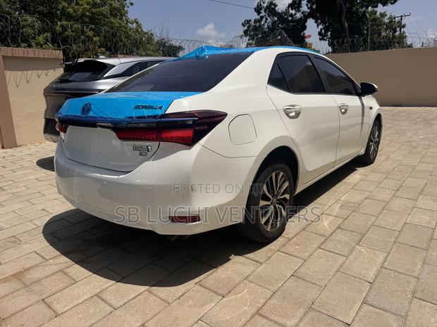 Toyota Corolla 2020 Silver