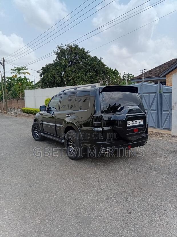 Mitsubishi Pajero 2010 Black