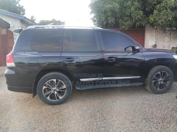 Toyota Land Cruiser 2013 Black