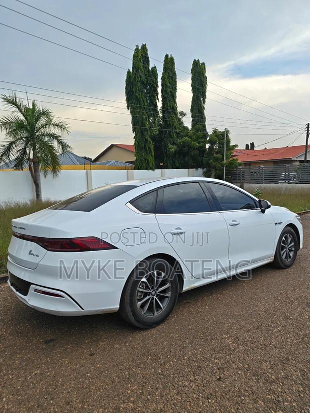 BYD Qin Plus DM-i 2023 White