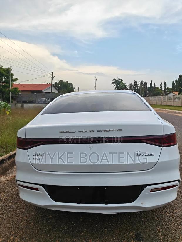 BYD Qin Plus DM-i 2023 White