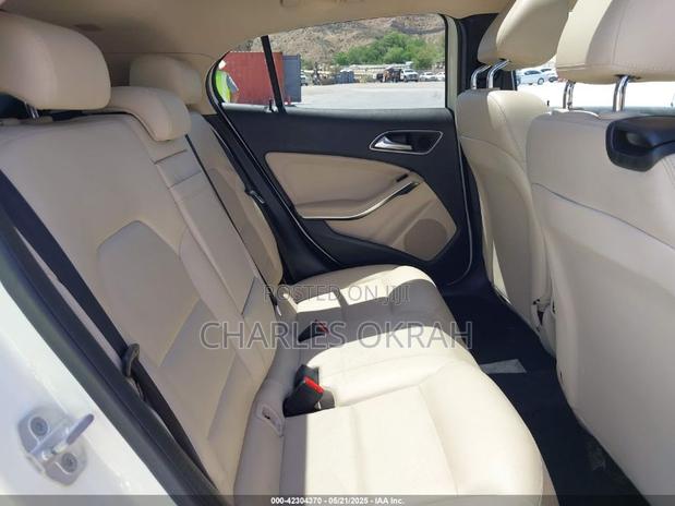 Mercedes-Benz GLA 250 2016 White