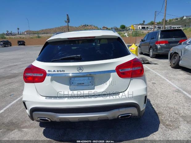 Mercedes-Benz GLA 250 2016 White