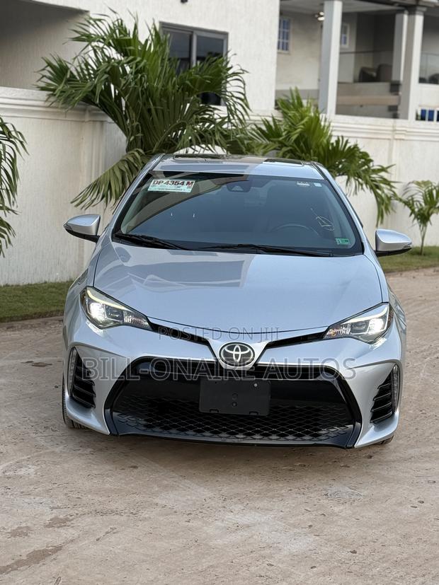 Toyota Corolla SE Special Edition 4dr Sedan (1.8L 4cyl CVT) 2017 Silver
