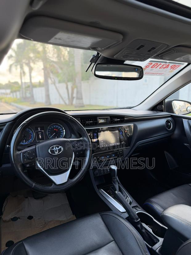 Toyota Corolla 2017 Gray