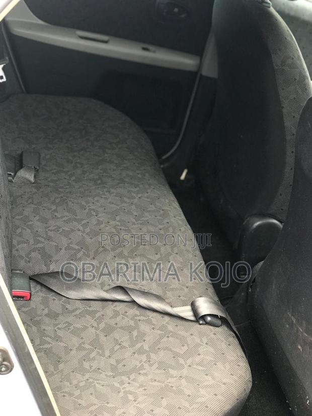 Toyota Vitz 2010 White