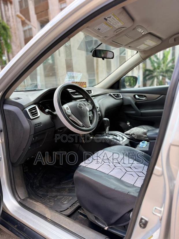 Nissan Rogue SL 4dr SUV (2.5L 4cyl CVT) 2015 Silver