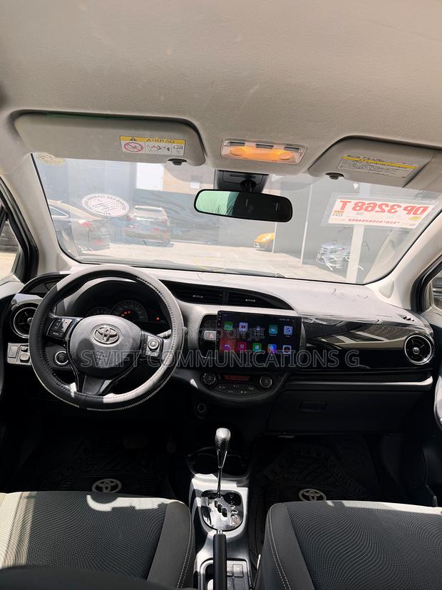Toyota Vitz 1.3 FWD 5dr 2018 White