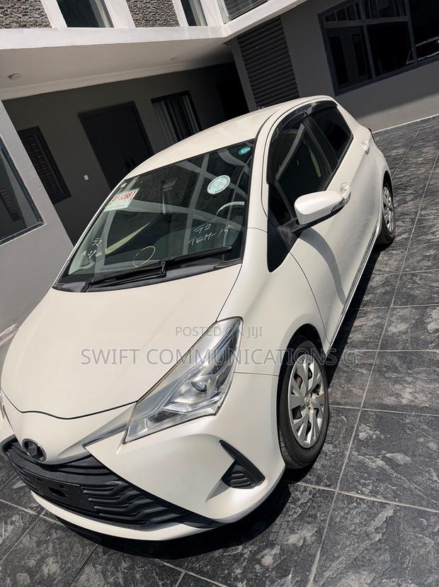 Toyota Vitz 1.3 FWD 5dr 2018 White