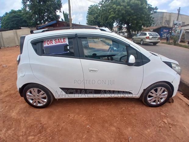 Chevrolet Spark Hatch LT 2010 White