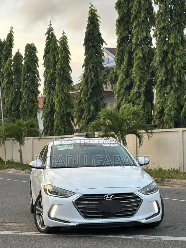 Hyundai Elantra Value Edition 2018 White