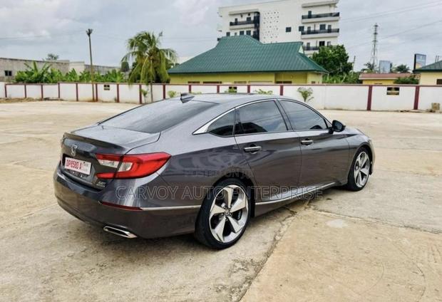 Honda Accord Touring 2.0T 2020 Gray