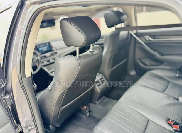 Honda Accord Touring 2.0T 2020 Gray