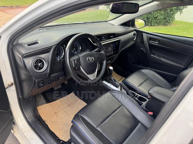 Toyota Corolla XSE 4dr Sedan (1.8L 4cyl CVT) 2017 White