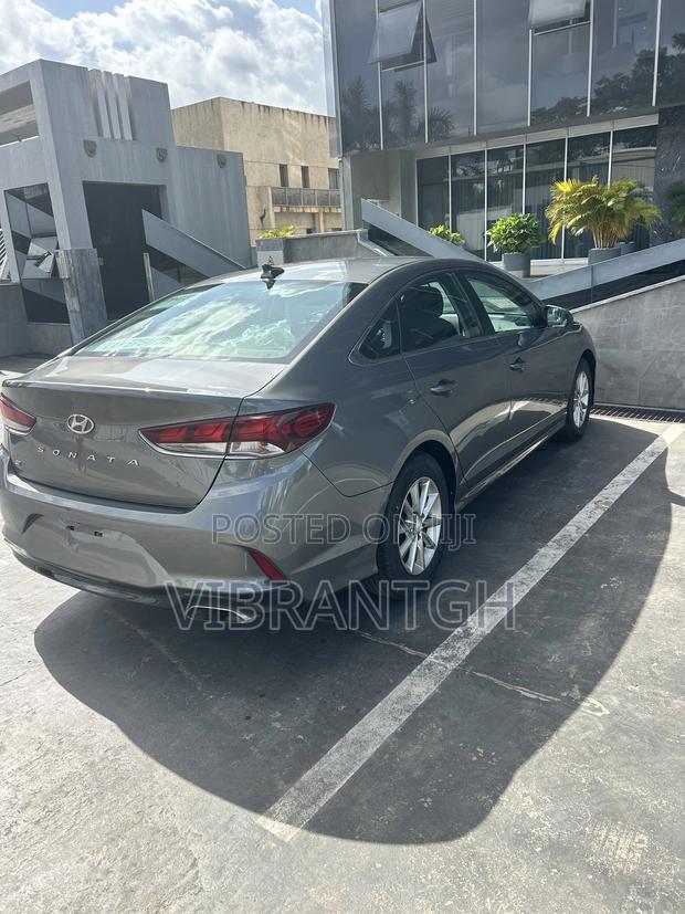 Hyundai Sonata SE 2019 Gray