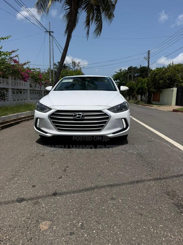 Hyundai Elantra Limited 2018 White
