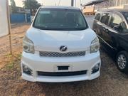 Toyota Voxy 2013 White for sale