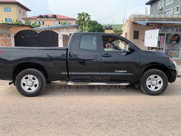 Toyota Tundra CrewMax 2011 Black