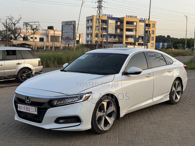 Honda Accord Touring 2018 White