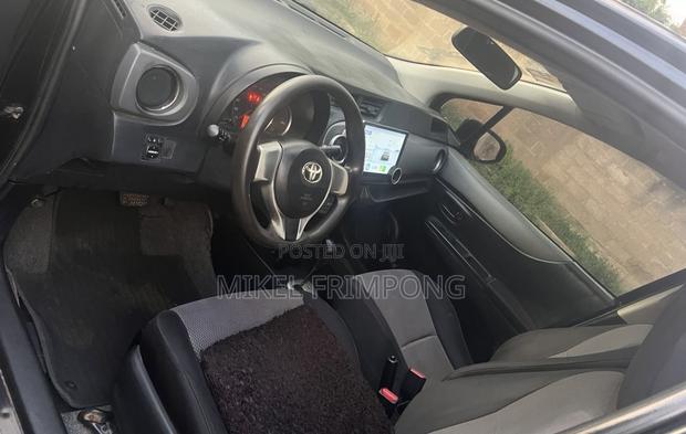 Toyota Vitz 1.3 AWD 3dr 2013 Black