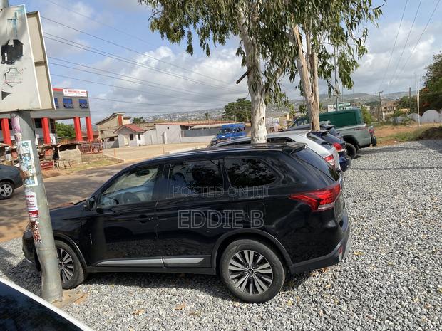 Mitsubishi Outlander SE FWD 2020 Black