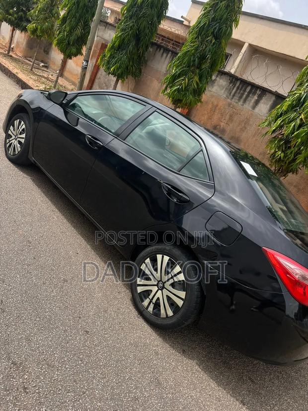 Toyota Corolla 2017 Black