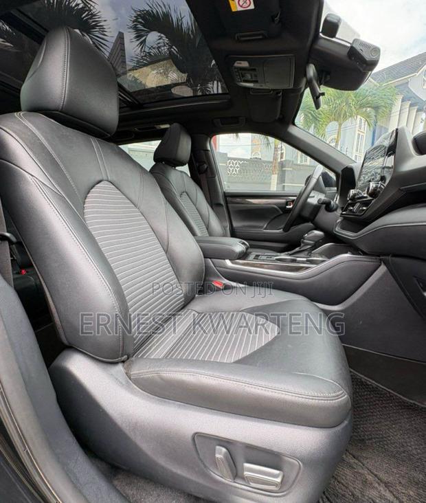 Toyota Highlander XLE AWD 2023 Black