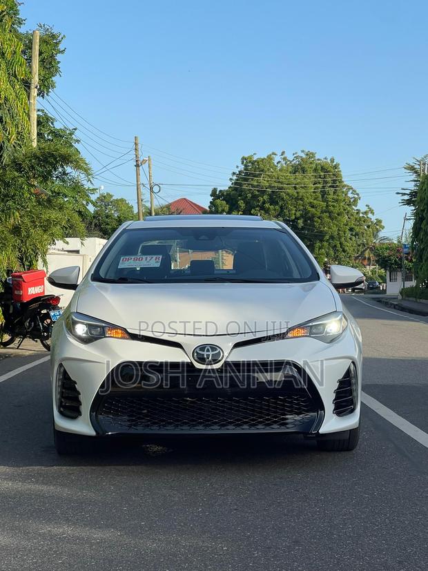 Toyota Corolla XSE 4dr Sedan (1.8L 4cyl CVT) 2017 White