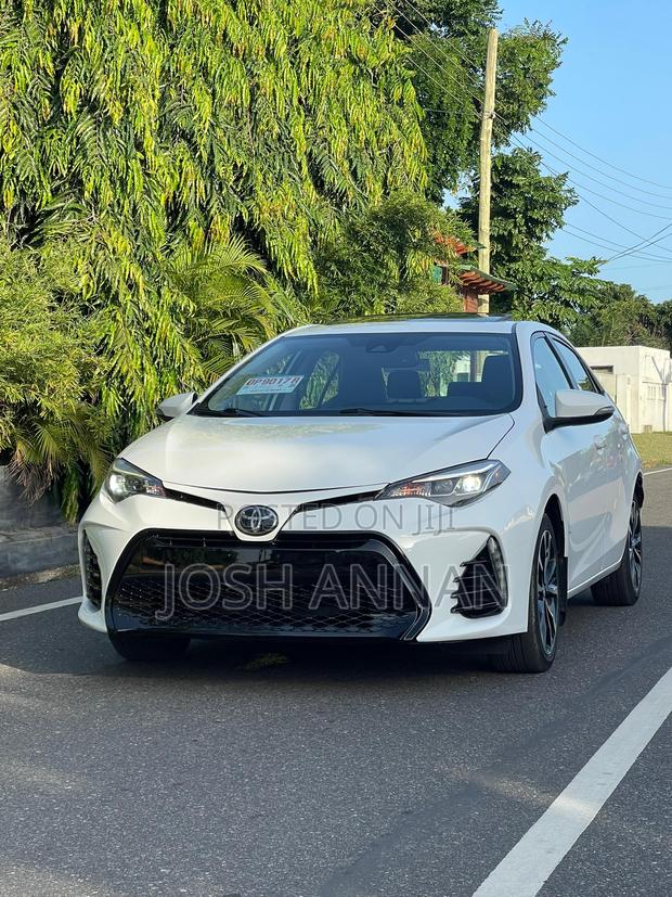 Toyota Corolla XSE 4dr Sedan (1.8L 4cyl CVT) 2017 White