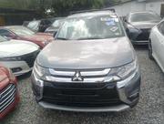Mitsubishi Outlander SE FWD 2017 Gray for sale