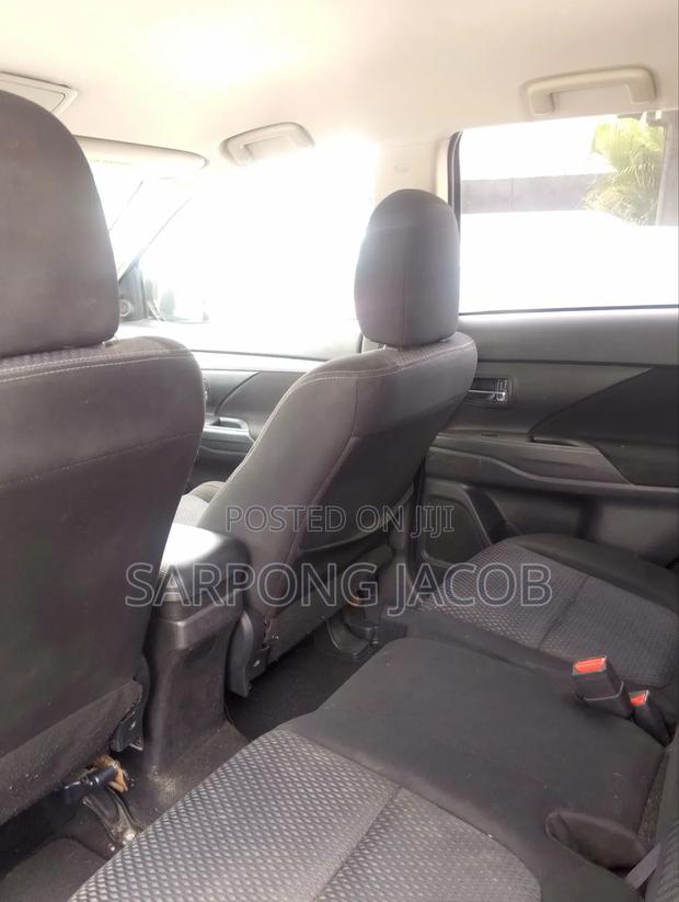 Mitsubishi Outlander SE FWD 2017 Gray