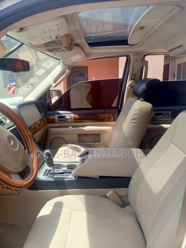 Lincoln Navigator L 4x4 2009 White