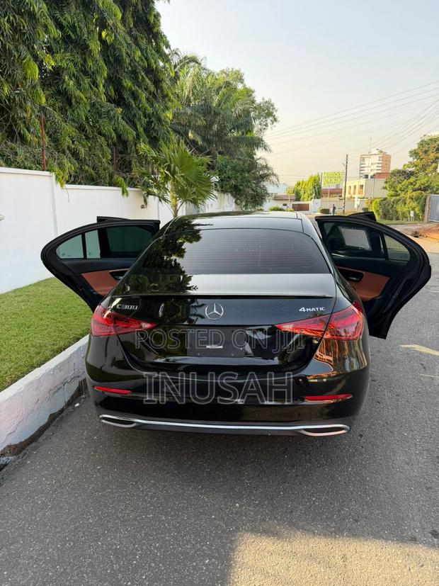 Mercedes-Benz C300 2023 Black