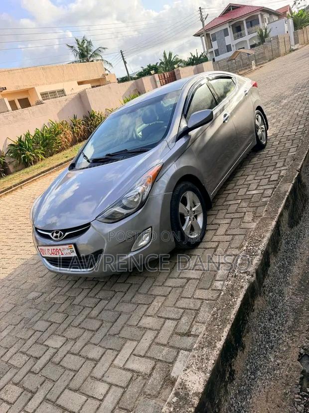 Hyundai Elantra 2013 Silver